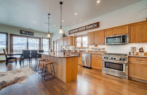 Ennis House | Madison River House - Ennis, MT