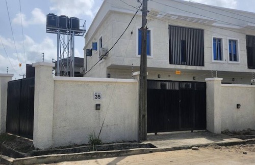 Abuja Apartment | Madisonville Apartment