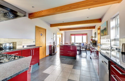 Gwbert House | Madiwela - Three Bedroom House, Sleeps 6