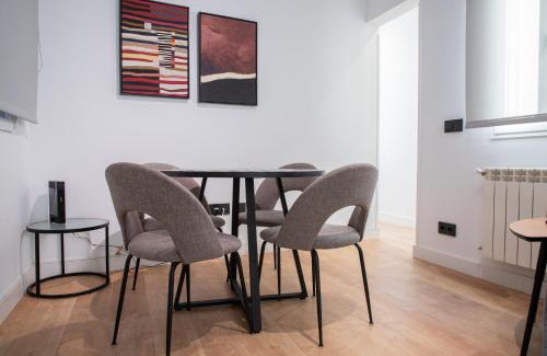 Puerta del Angel Apartment | Madrid Río Suites