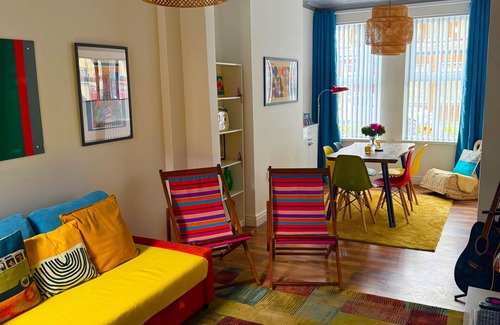 Belfast House | Madrid Street Cozy Retreat in Belfast