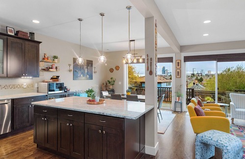 Madrona House | Madrona Bliss A Modern Escape