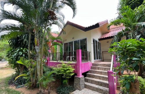 Lamai City Center House | Mae Somboon House