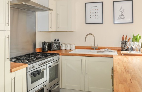 Llanystumdwy House | MAENAN, family friendly, with a garden in Criccieth