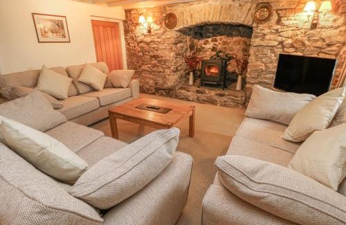 Haverfordwest House | Maerdy Lodge