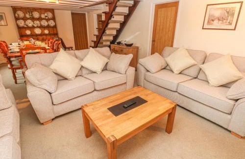 Haverfordwest House | Maerdy Lodge