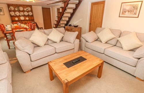 St Brides House | Maerdy Lodge