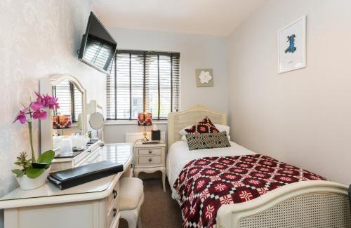 Aberystwyth House | Maes Bach Boutique GUEST HOUSE TOWN CENTRE