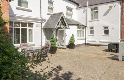 Saint Asaph House | Maes Elwy
