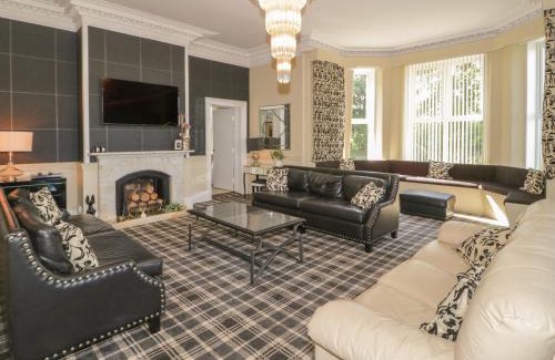 Saint Asaph House | Maes Elwy