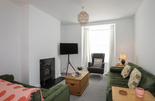 Nefyn House | Maes Y Ddol