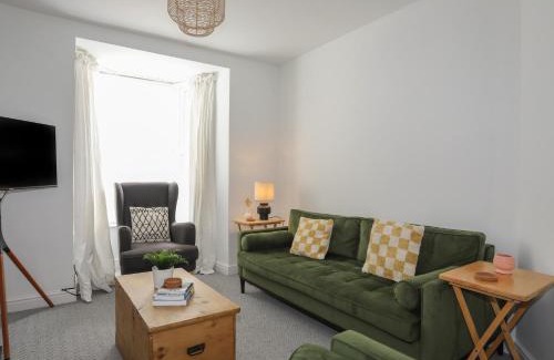 Nefyn House | Maes Y Ddol