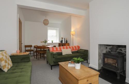 Nefyn House | Maes Y Ddol