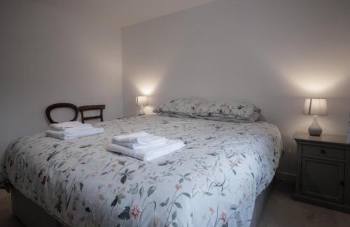Narberth House | Maes Yr Odyn - 3 Bedroom Holiday Home - Narberth