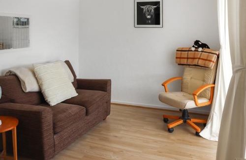 Carmarthen House | Maes Yr Ysgol