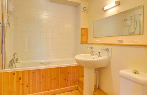 Ganllwyd House | Maesgwm Barn in the beautiful Dolgellau