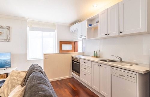 Boat Harbour House | Maestral II, 27a Richardson Ave - 290 metres from the waters edge , Air Con