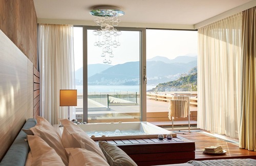 Przno Hotel | Maestral Resort & Casino