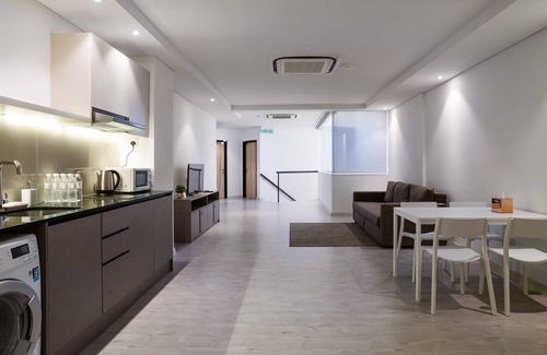 Downtown George Town Apartment | Magazine Vista Hotel Managed By The Ascott Limited