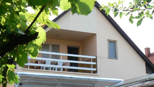 Balatonlelle Apartment | Magdaléna Ház