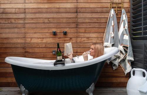 Cessnock House | Maggies The Little Black Cottage - Hunter Valley