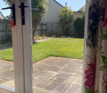 Portrush House | Magheraboy Cottage Portrush