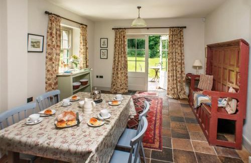 Ballycastle House | Magherintemple Lodge