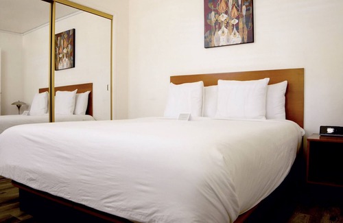 Hollywood Hotel | Magic Castle Hotel