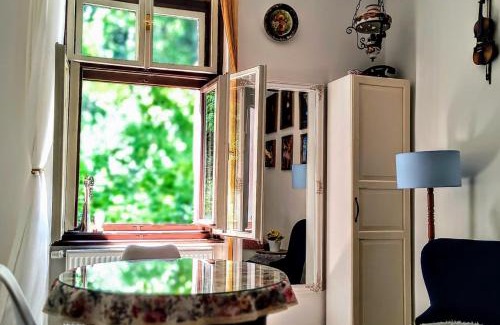 Vysehrad Apartment | Magic Hideway by Vyšehrad-2BR-Congres near- Peace
