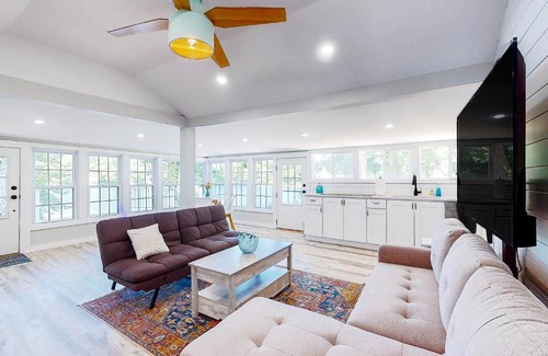 Plymouth House | Magic on Micajah