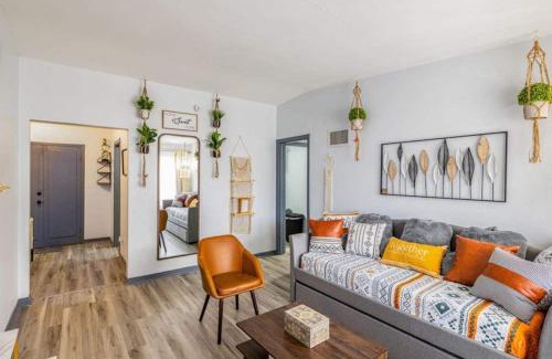 Dover Shores West House | Magical 3br Orlando Getaway Kitchen Near Parks
