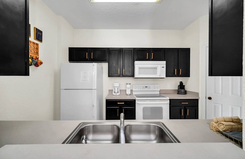 Windsor Hills Apartment | Magical Harry Potter Themed Condo