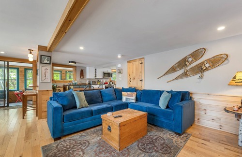 Wakefield House | Magical Lakefront Luxury Home: Camp Lollywood