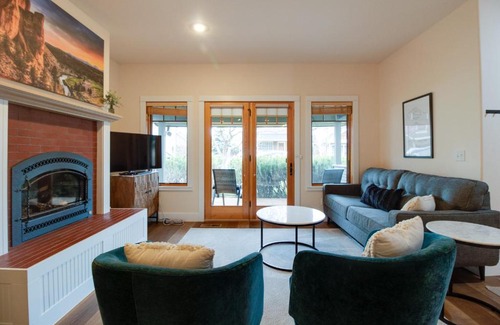 Sisters Apartment | Magical Sisters Retreat