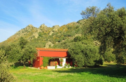 Montanchez House | Magical vacation barn in pure nature