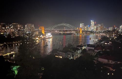 Lavender Bay Apartment | Magical views