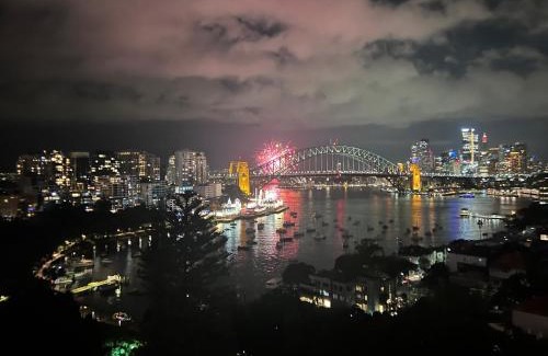 Lavender Bay Apartment | Magical views