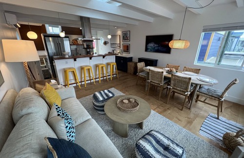 Marin City Boat Rental | Magical Views Floating Home. Modern Styling for a Dream Vacation in Sausalito