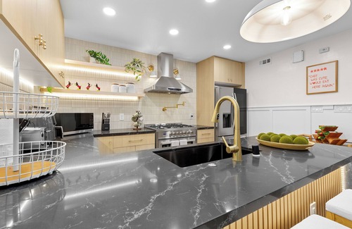 Sherwood Forest and Thistle Development Villa | Magical Villa - 10 BEDS near Disneyland and SoCal Gems