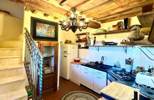 Gioiella Villa | Magical villa, breathtaking views, large private garden and olive grove - in a cool village on the Umbria Tuscany Border
