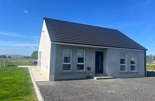 Limavady Cottage | Magilligan - Cottage - Sleeps 6 - Parking - Garden