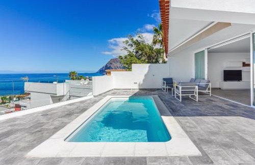 Los Gigantes House | Magnífico Bungalow con Vista Panorámica y Piscina Privada