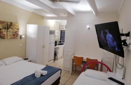 Nelly Bay House | Magnetic Island Resort, Sleeps 3, Free WIFI