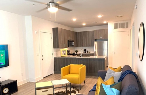 Chosewood Park Apartment | Magnificent 1 BR Skylar Apartment By RBA Living