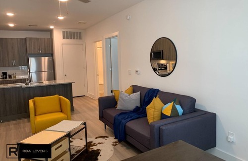 Chosewood Park Apartment | Magnificent 1 BR Skylar Apartment By RBA Living