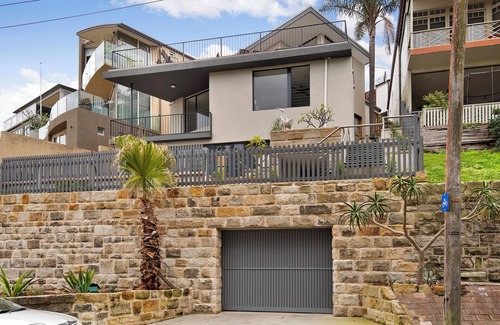 Bronte House | Magnificent 3BR Bronte Holiday House with Views