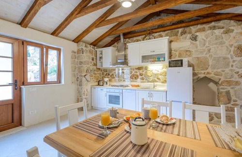 Mlini Villa | Magnificent 4 bedroom Villa with Private heated Pool and Sea view