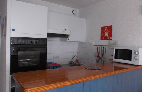 Jullouville Apartment | Magnificent Apartment/beachfront duplex 'feet in water'