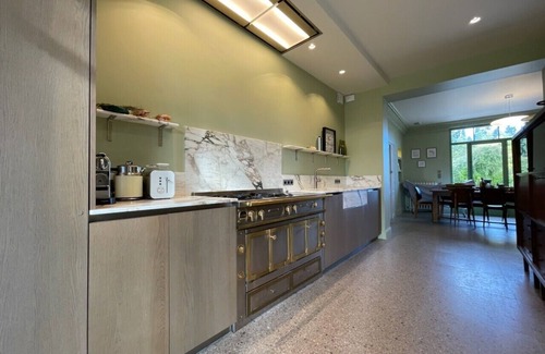 Le Thor House | Magnificent Bourgeois House Renovated with Elegance and Art Deco Style