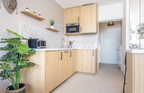 Gare Apartment | Magnificent bright studio hyper/center, near cathedral